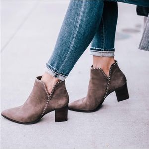 Sole Society leather Olive booties